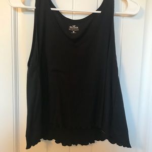 Hollister// Black crop tank!!🖤🖤